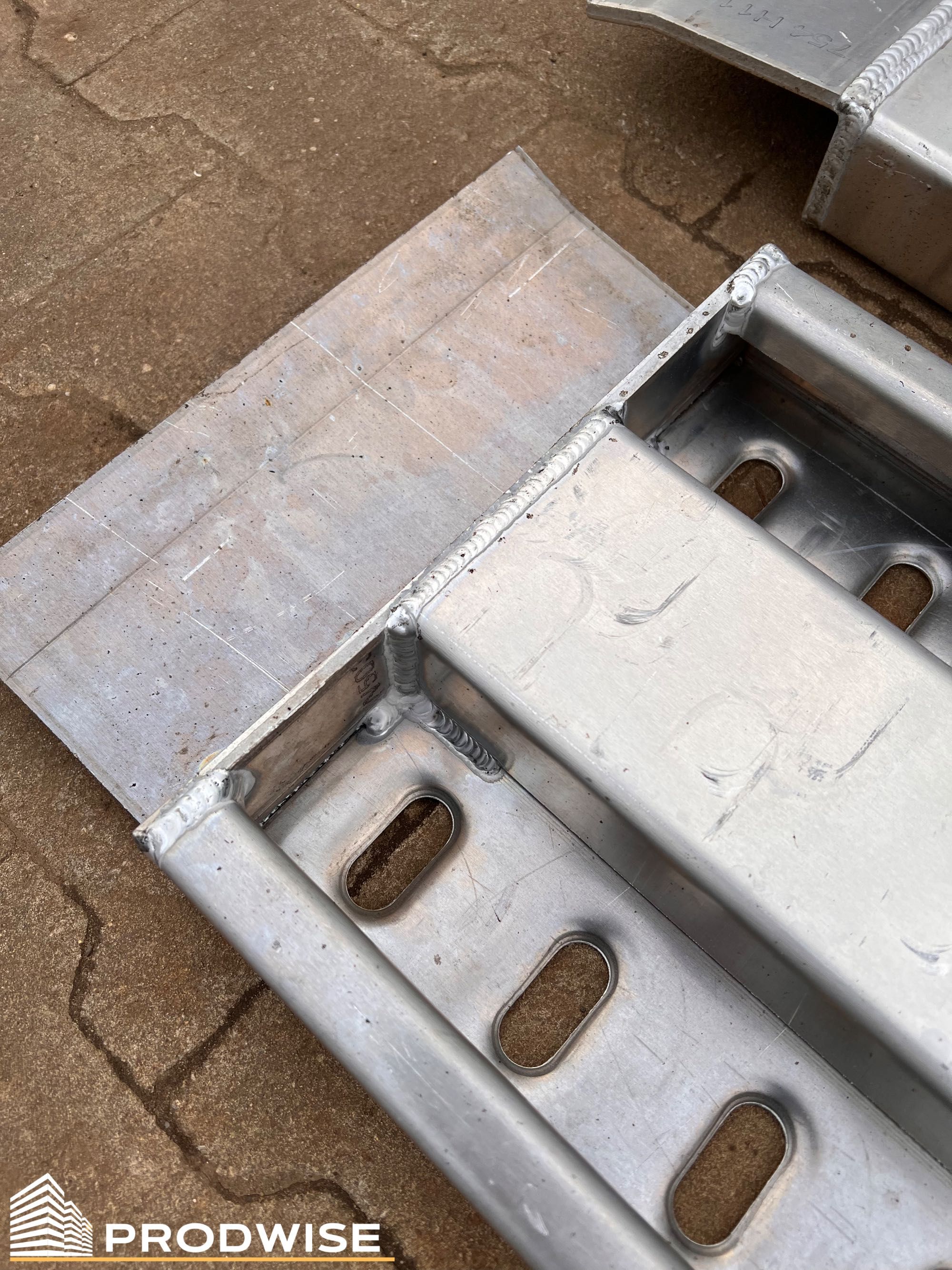 Najazdy / podjazdy / trapy wjazdowe aluminiowe lohr 3000 mm / 3 m