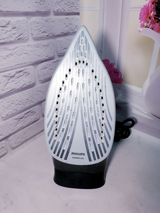 Праска Philips GC 2998