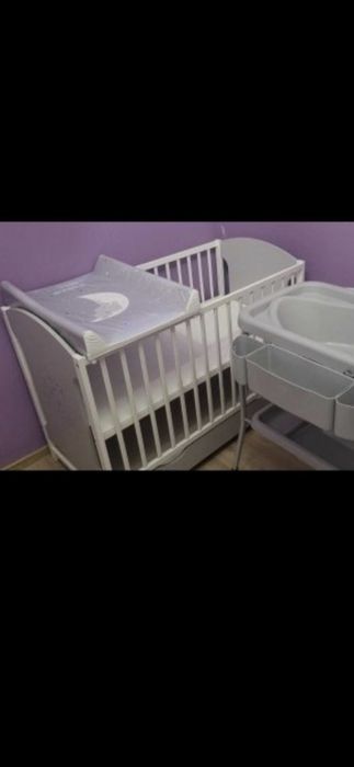 Łóżeczko niemowlęce z materacem