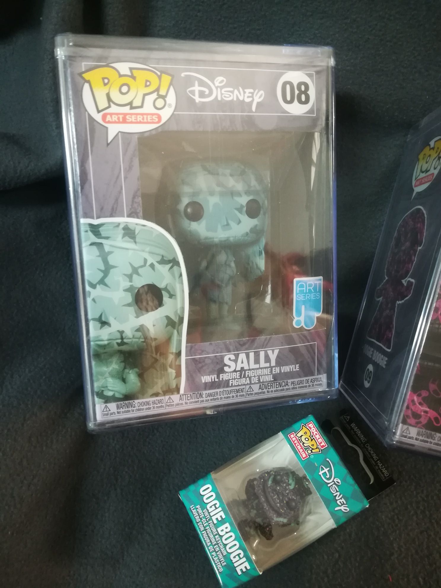 Conjunto Disney Sally 08 e Oogie 09 com Keychain Funko Pop!