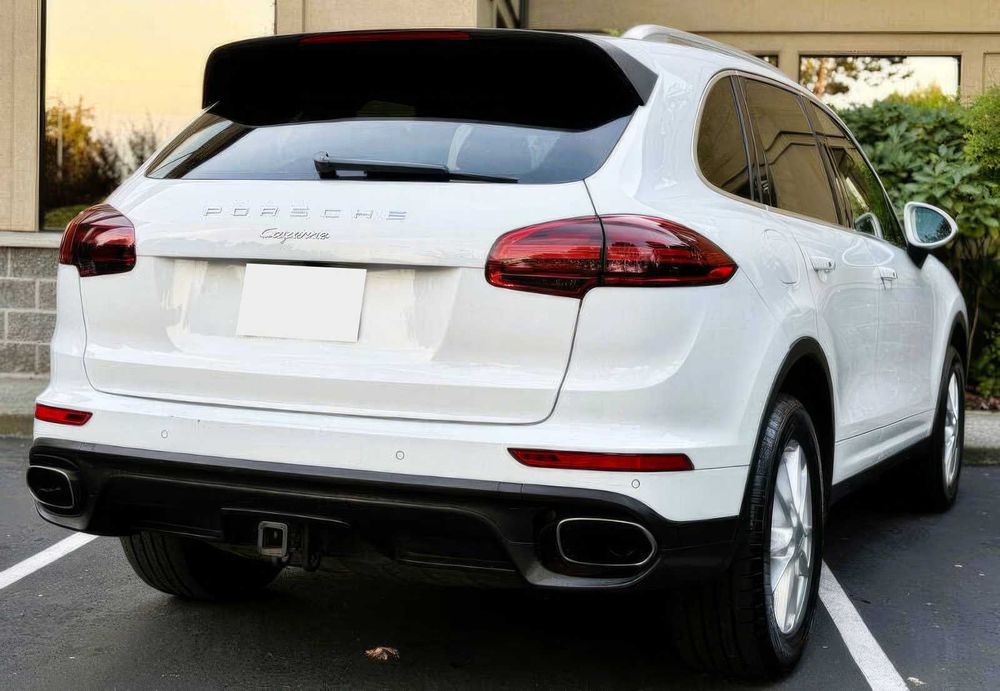 Porsche Cayenne      2016