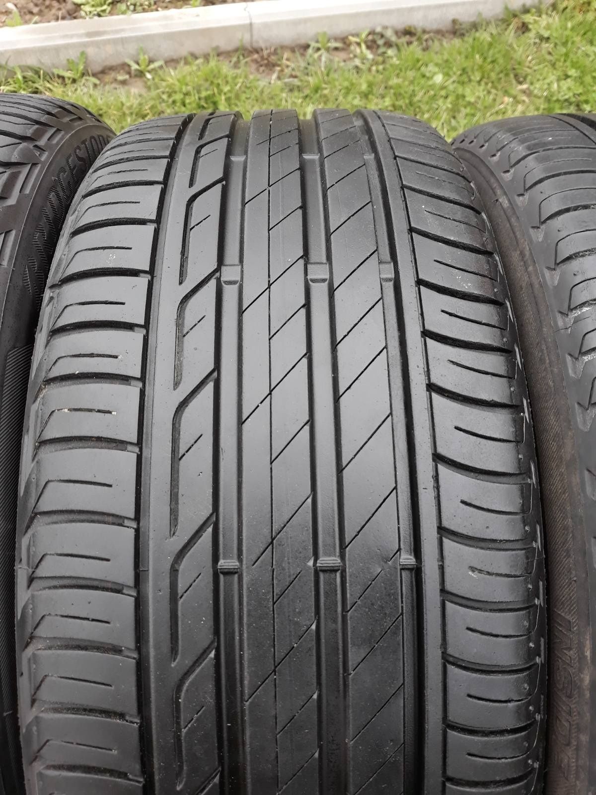 Komplet opon letnich Bridgestone Turanza T001 225/45R17 7mm