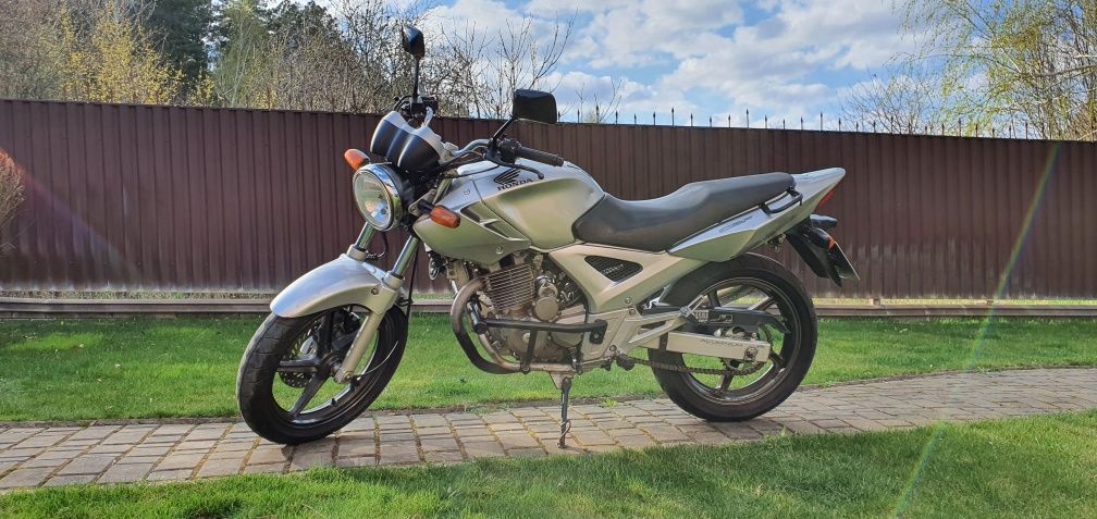 Мотоцикл Honda CBF250