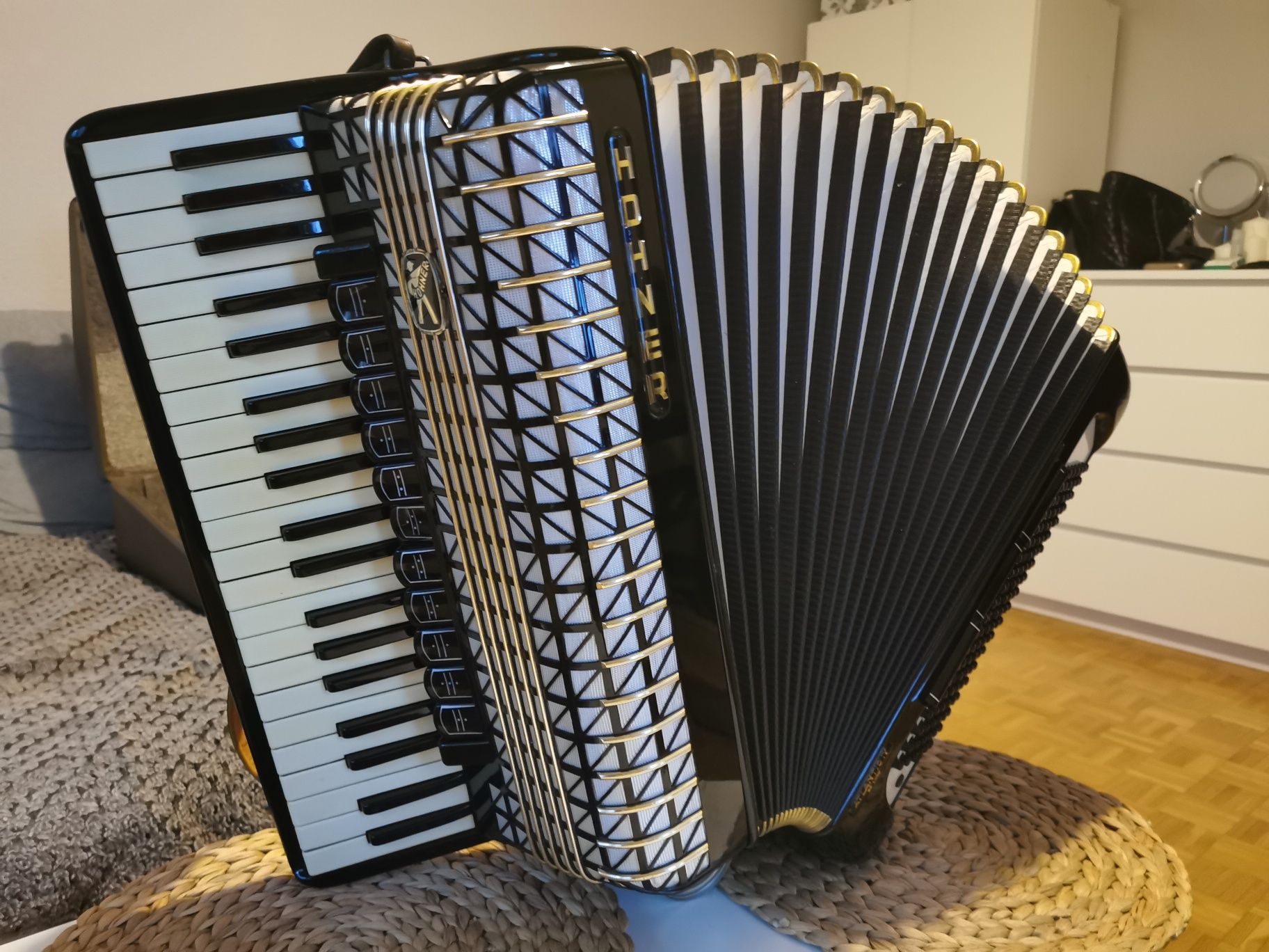 Akordeon Hohner Atlantic  IV DE LUXE