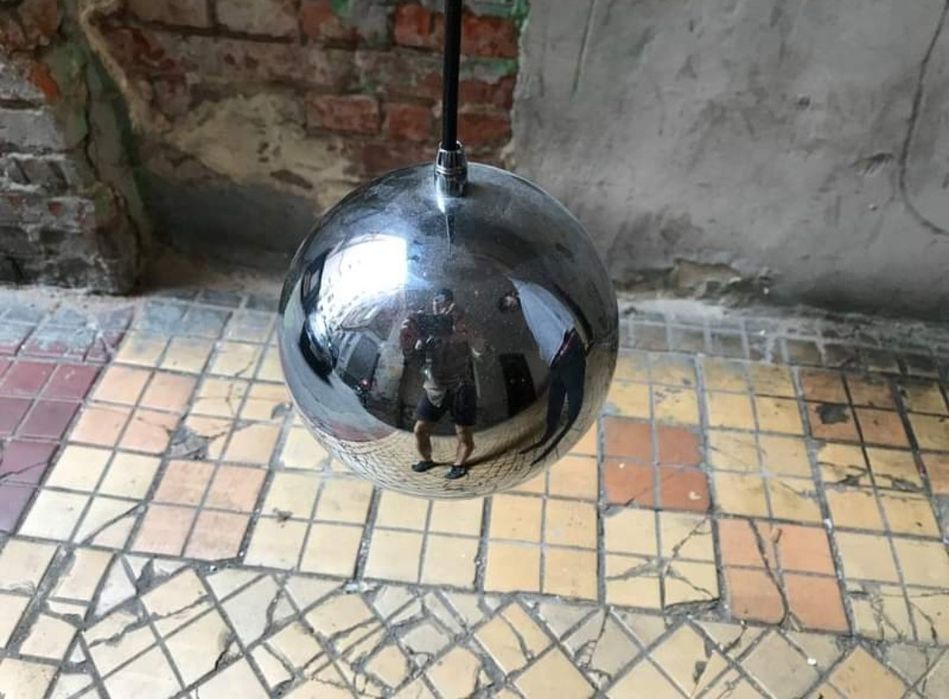 Żyrandol srebrna lampa wisząca, kula. Bulb