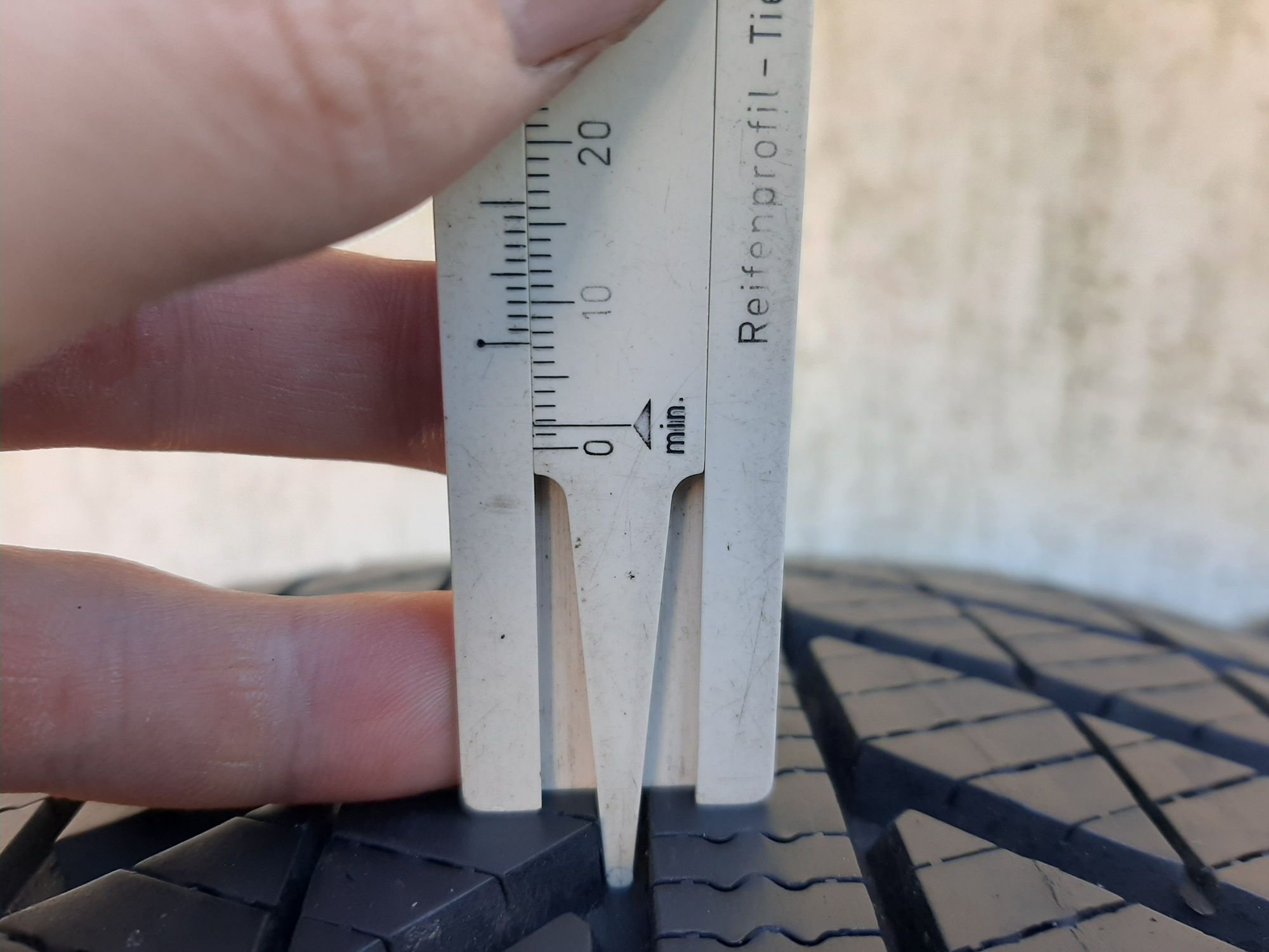 4x Opony zimowe 205/55/16 GoodYear Vector4Sasons/ 7mm / 2018r