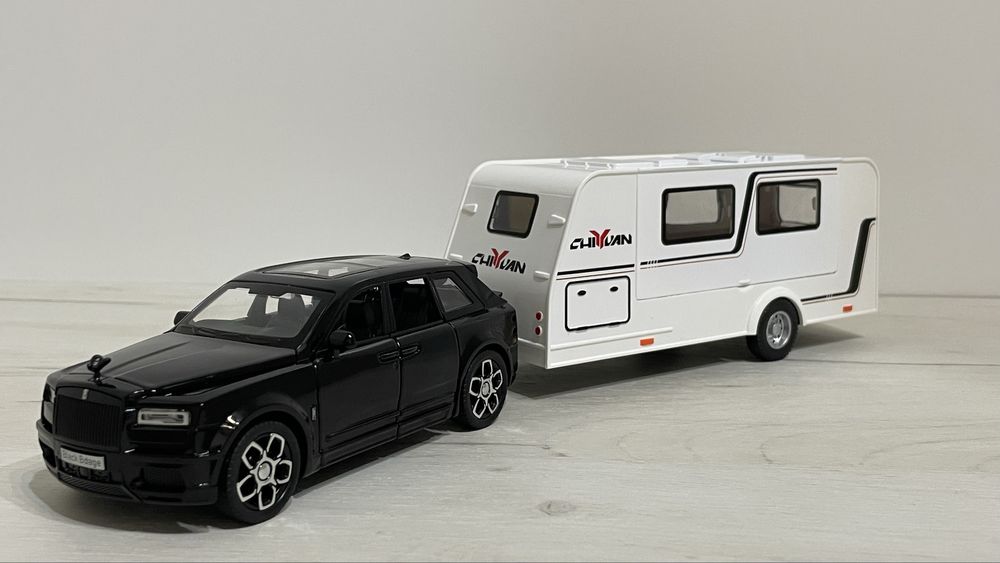 Rolls Royce Cullinan 1:32 машинка іграшка колекційна модель трейлер