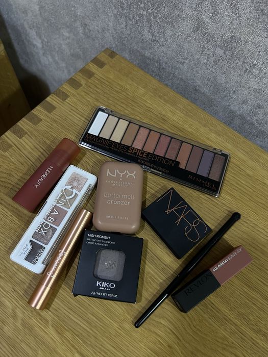 Лот косметики , HudaBeauty, Nars , tinted , kiko