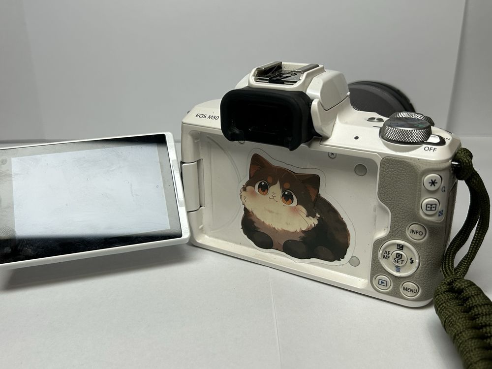 Canon M50 biały + obiektyw + dodatki