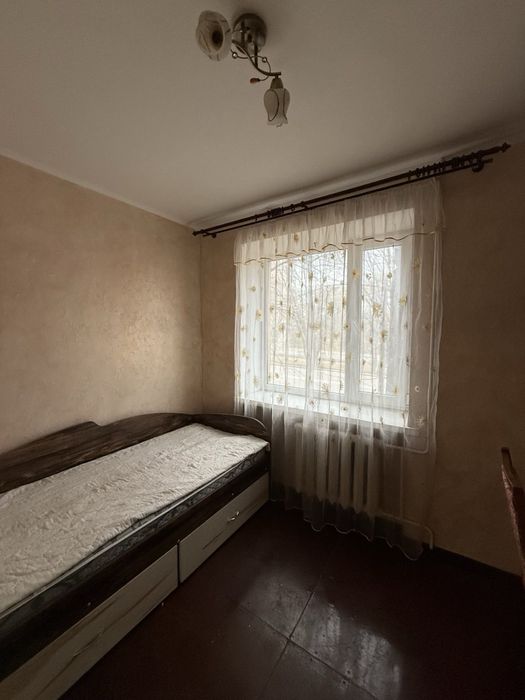 Продам 3 кім. Чешку на Безручка