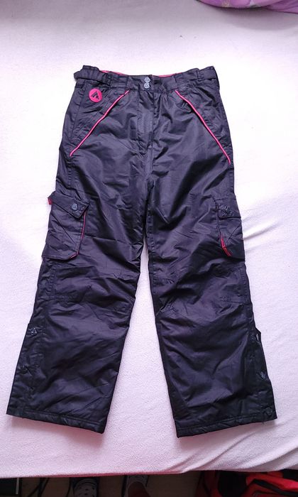 Zimowe spodnie narciarskie Airwalk r. 9-10 lat