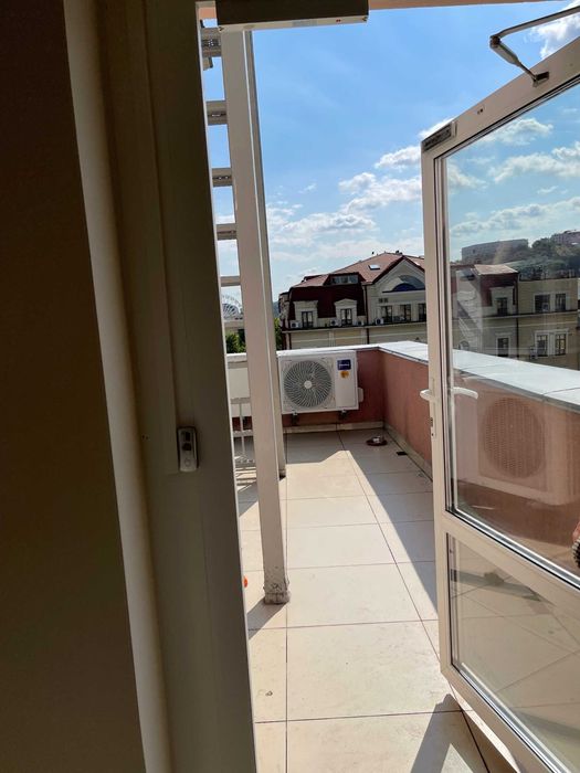 Офіс-поверх, центр Подолу, поруч метро Контрактова Площа