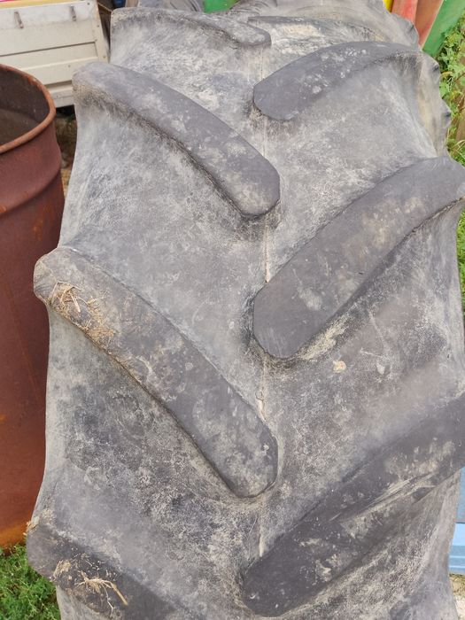 Opona rolnicza 380/70 R24
