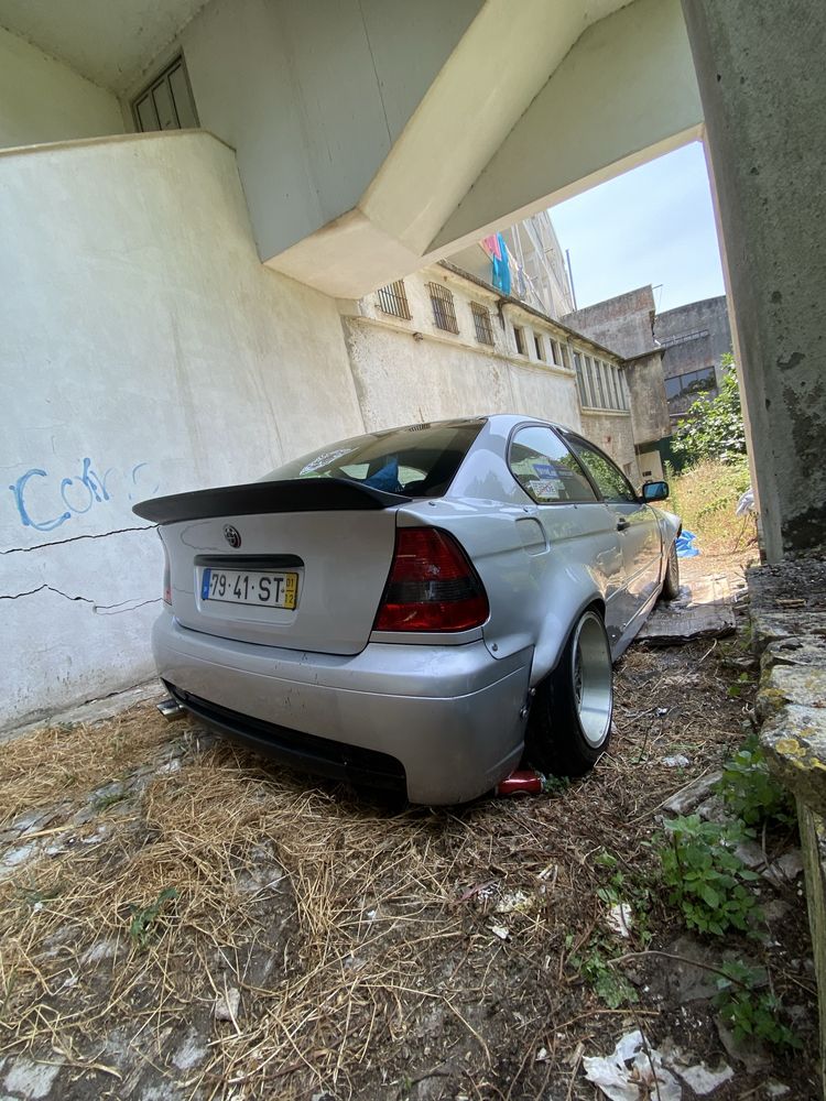 BMW e46 compact depois do acidente