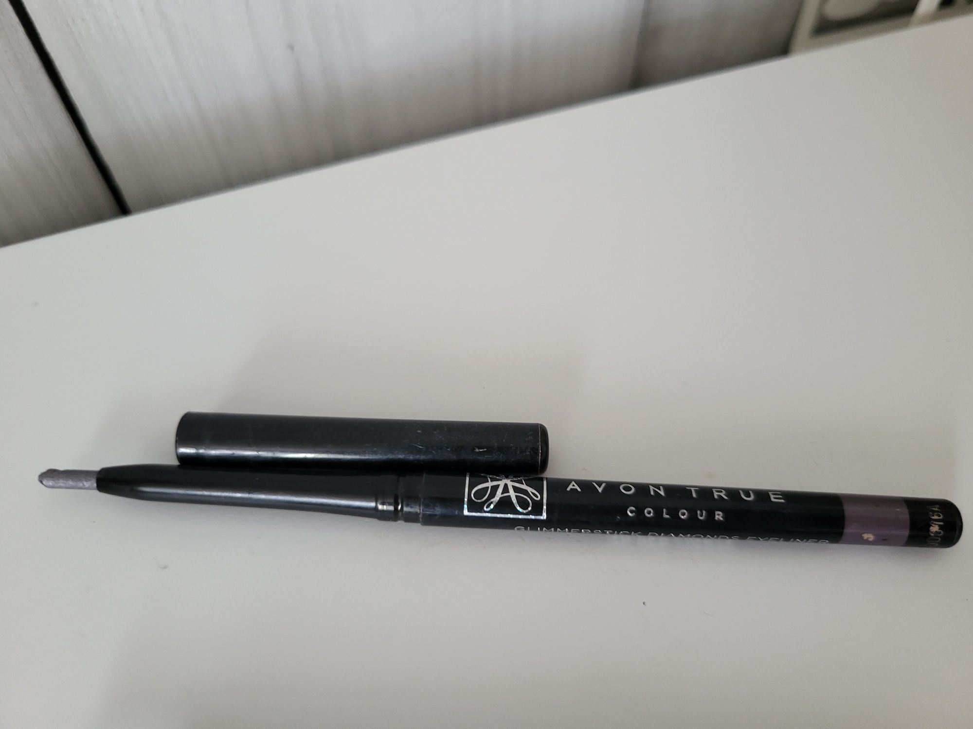 Avon 2 kredki Glimerstick