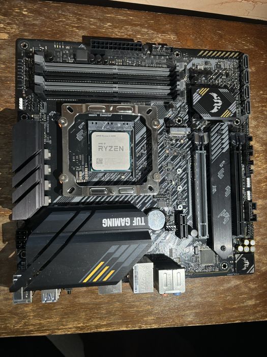 Ryzen 5 5500+Asus Gaming B550M Plus+ddr4 16gb