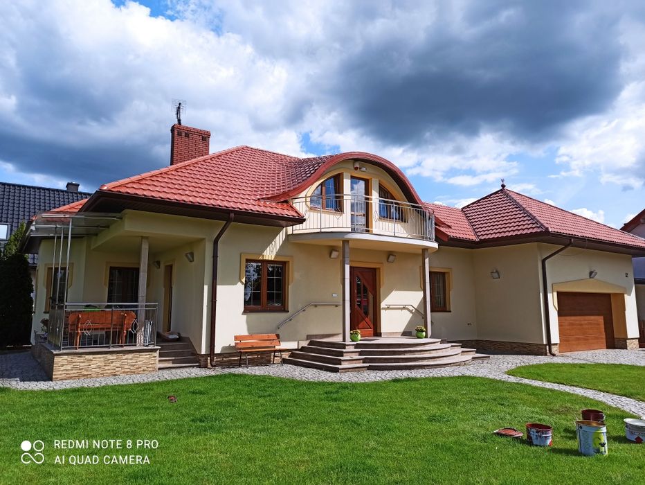 Malowanie dachów i elewacji