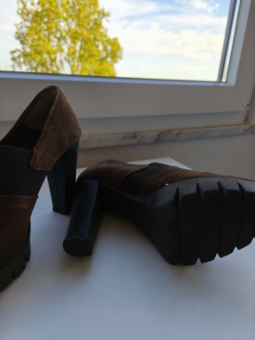 Sapatos castanhos N37