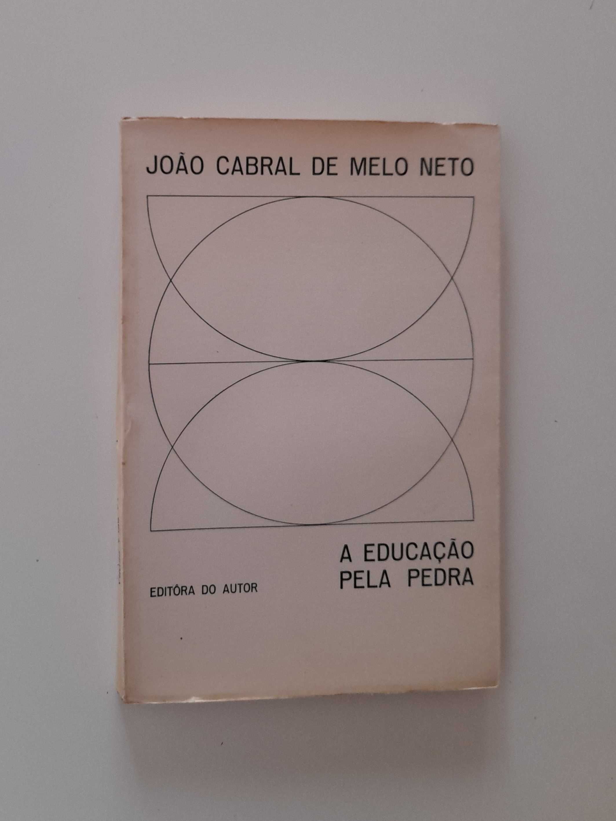 A Educação pela Pedra - João Cabral de Melo Neto