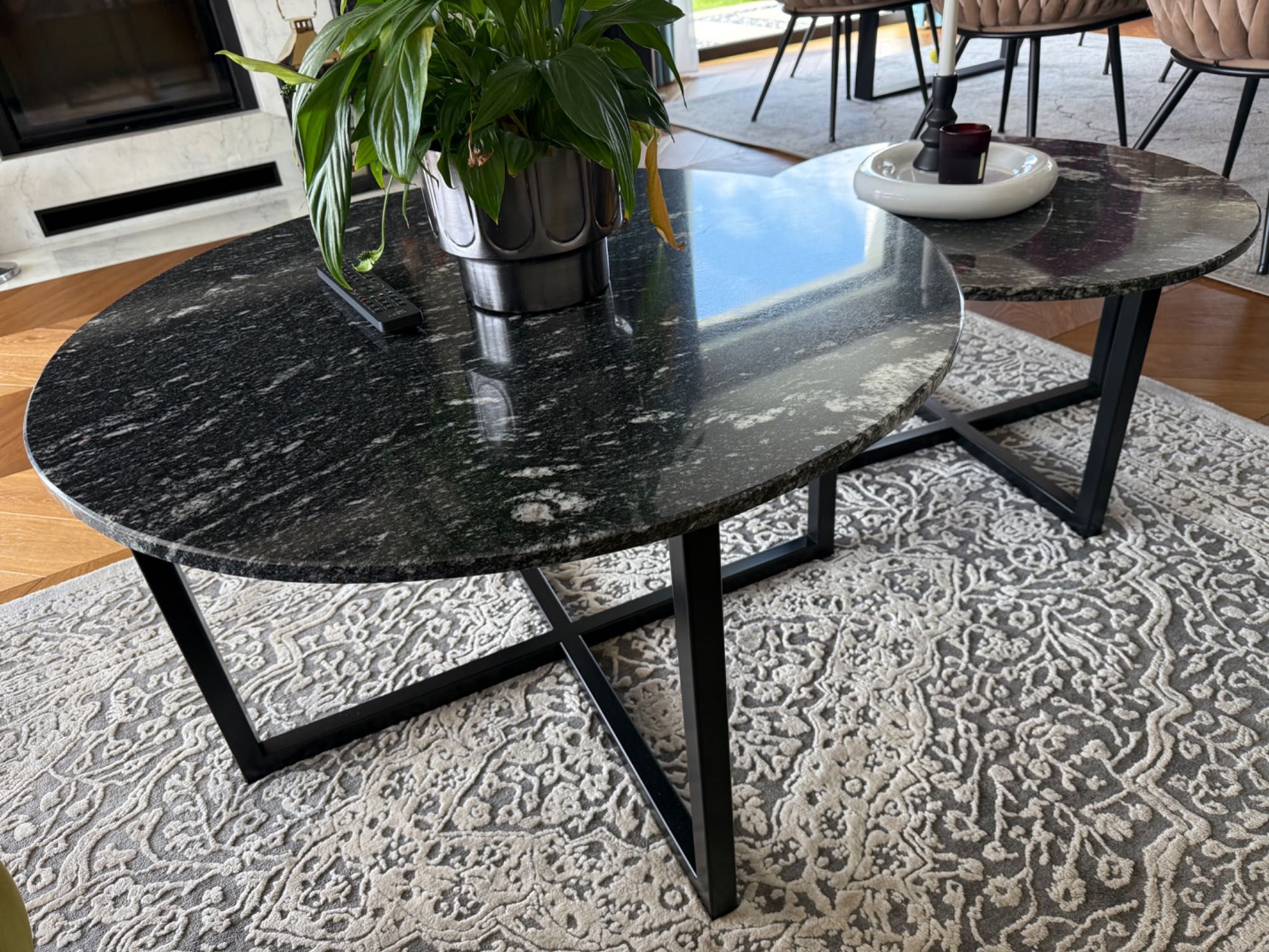 Nowe stoliki kawowe granitowy blat