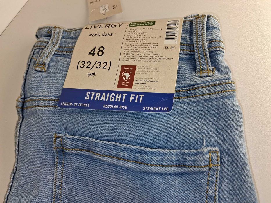 A102 Livergy Męskie Jeansy Straight Fit Długość 32 Ciemnoniebieskie M