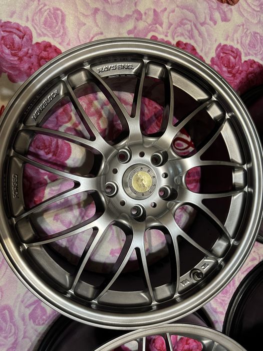 Rays Volk racing 18 7,5 114,3 et35