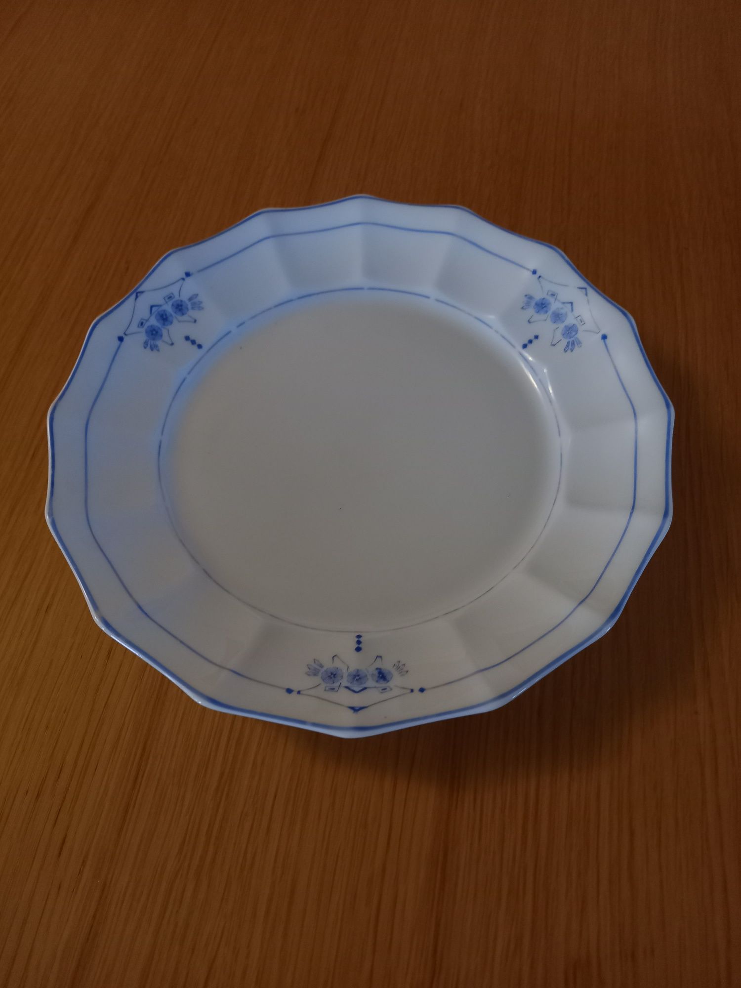 Serviço de jantar da Sociedade de Porcelanas de Coimbra