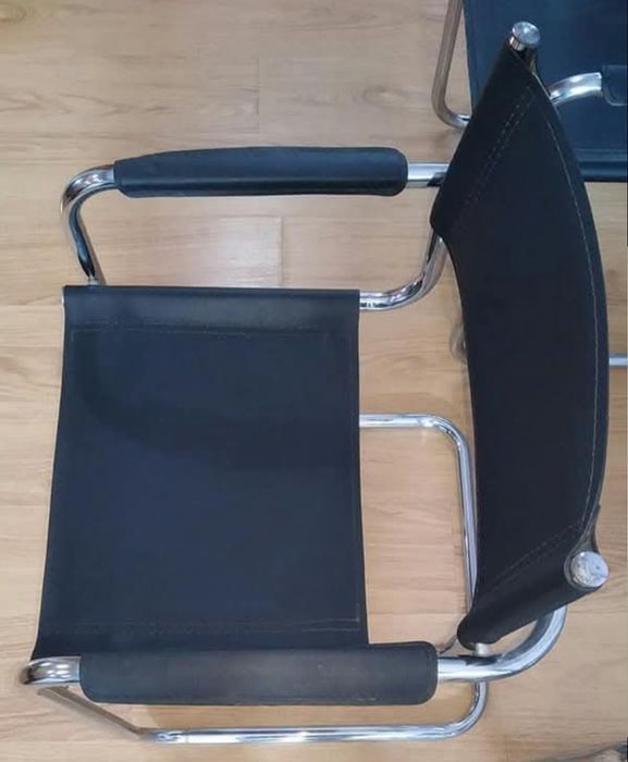2 cadeiras confortáveis estilo realizador