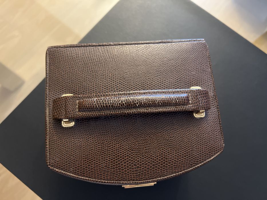 Guarda joias em pele castanha com 3 gavetas