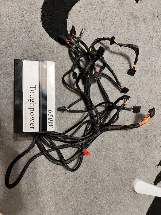 Блок живлення Thermaltake Toughpower 650W