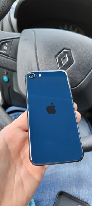 iPhone SE 2022 czarny