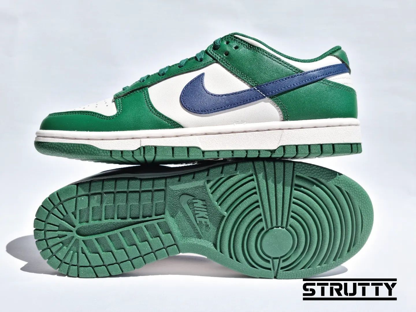 Nike Dunk Low Gorge Green