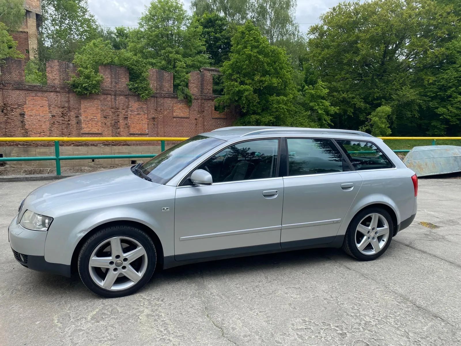 Audi A4 1.8 Turbo Zarejestrowany w Kraju
