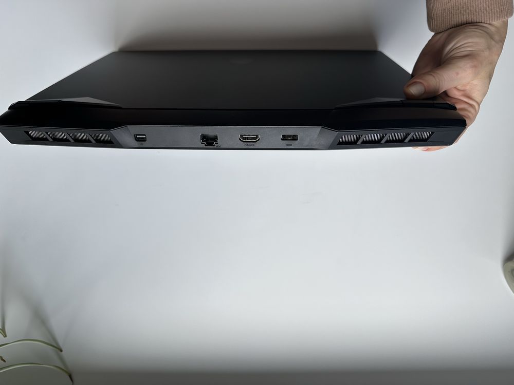 Laptop MSI Vector GeForce RTX3070 Ti