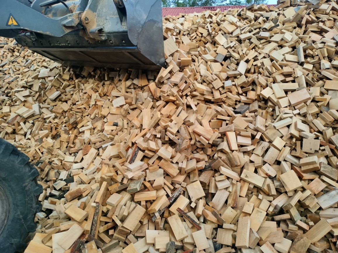 Drewno do pieca pocięte na kawałki dębowe 5m3
