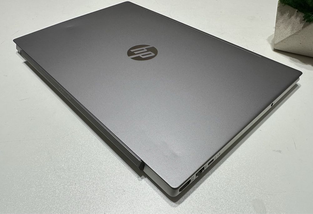 HP Pavilion 15.6" FHD IPS| i7-8565U |16 DDR4| SSD 512 Gb|INTEL 620