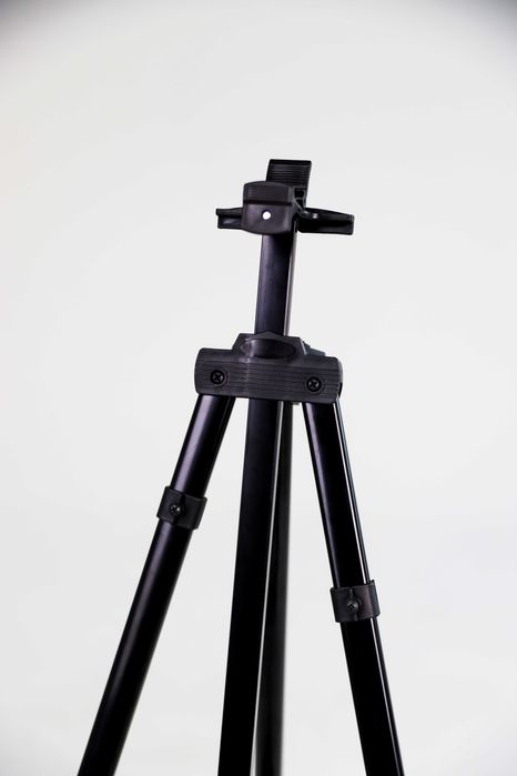 Мольберт портативний  тринога  складний  металевий з регулюванням