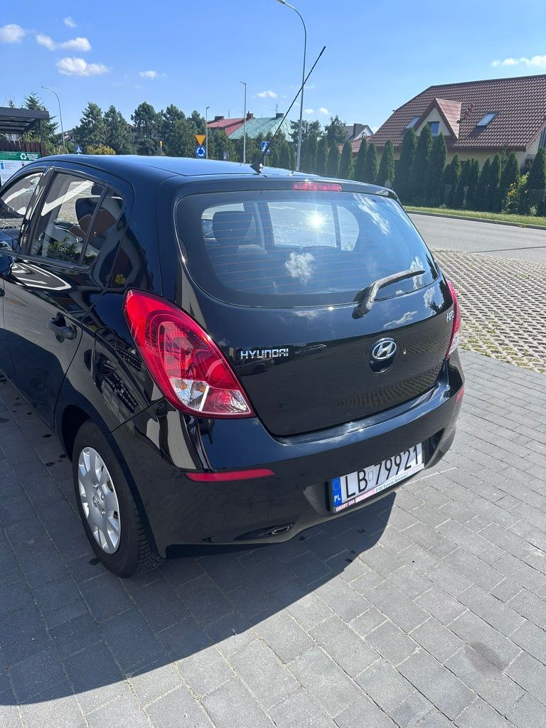 Hyundai i20, stan bardzo dobry, płaczę że sprzedaję