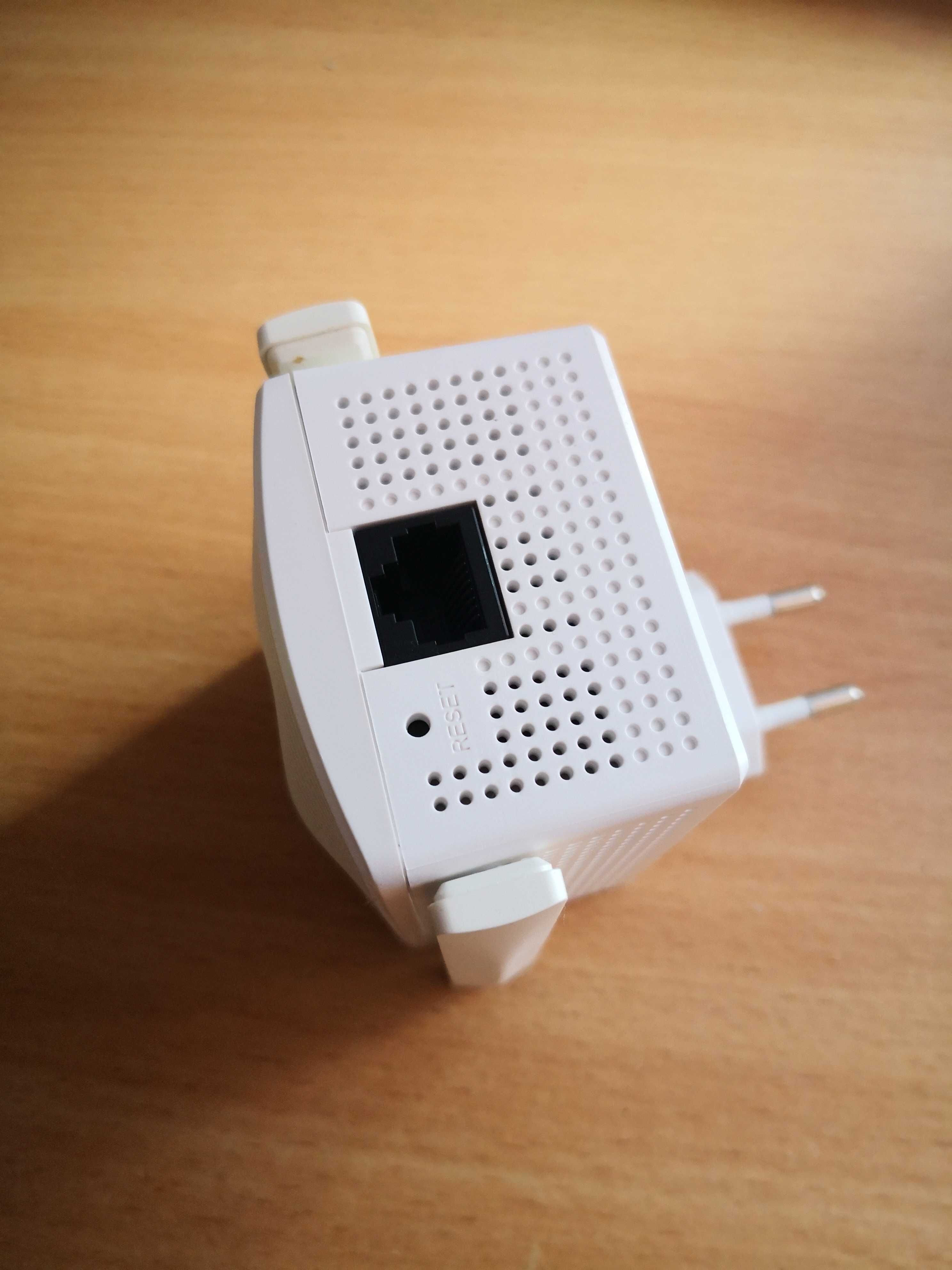 Wzmacniacz WIFI Tenda A301