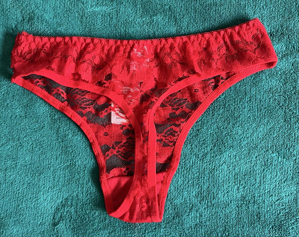 Nowe stringi, roz. S, M, L!