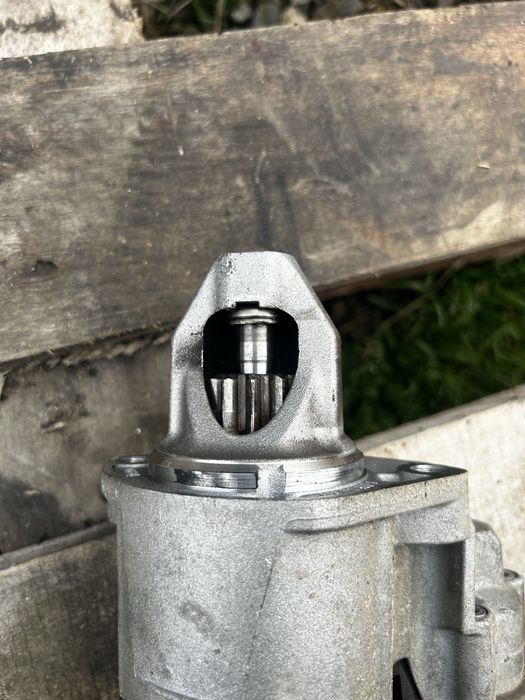 Стартер Mercedes W212 OM642