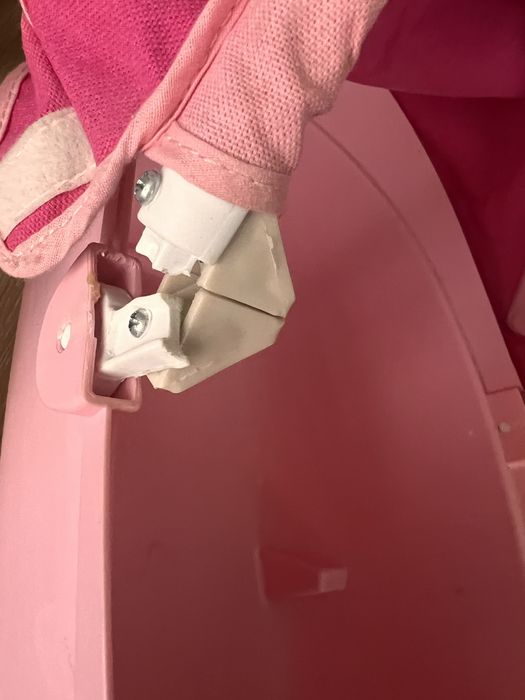 Коляска, манеж, стільчик для годування