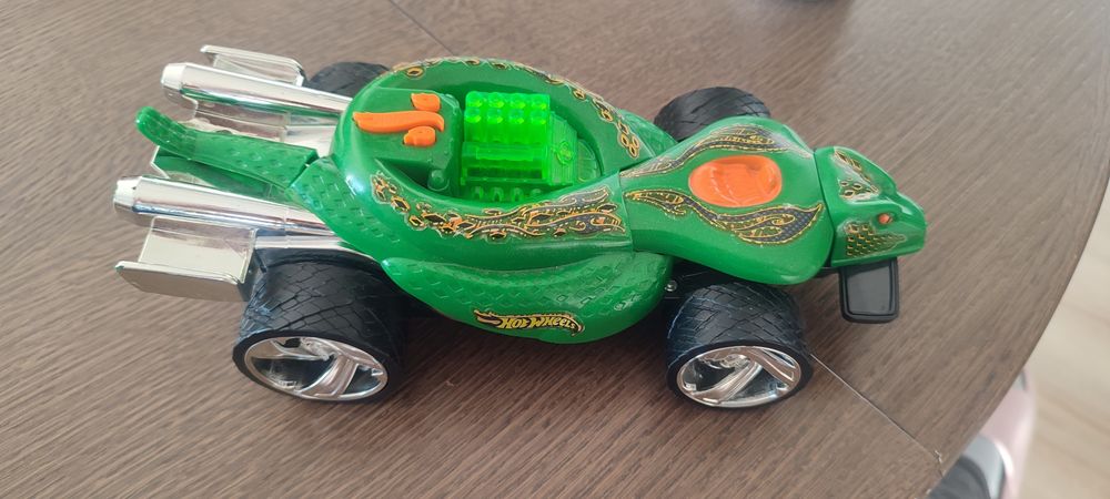Samochód wąż Hot Wheels