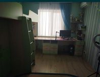 Двух ярусная кровать со столами