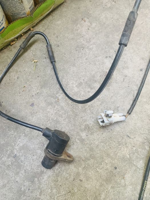 Продам пару датчиков скорости Toyota corolla