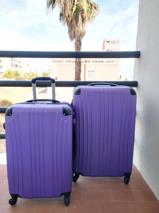 Malas de viagem pouco utilizadas