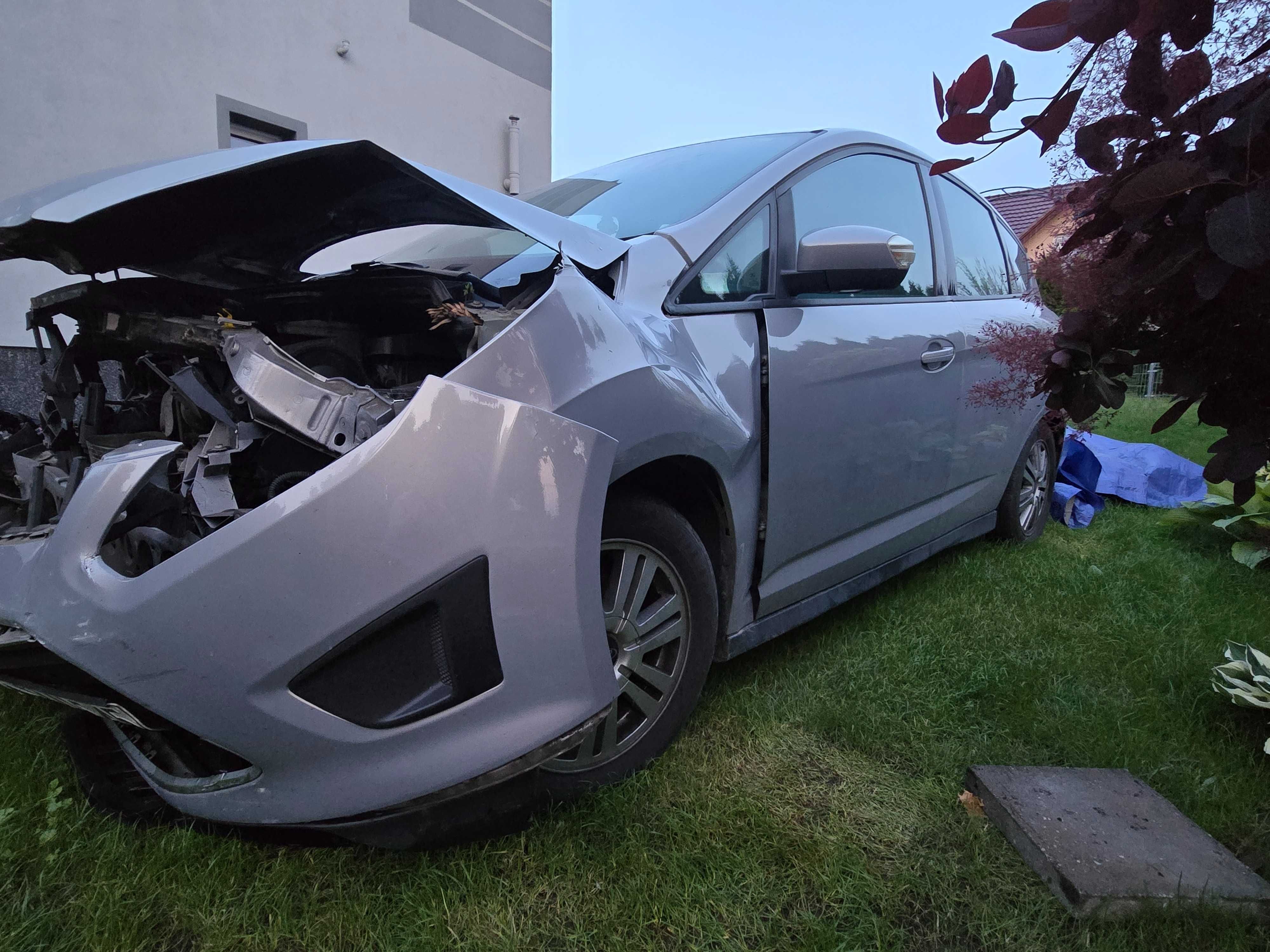 FORD C-MAX uszkodzony