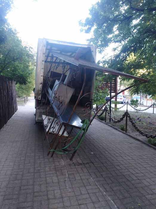 Грузоперевозки по Херсону УКРАИНЕ, грузчики