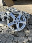 Felgi Aluminiowe 16 DEMO Toyota Avensis Camry Prius Verso 5x114.3 ET39