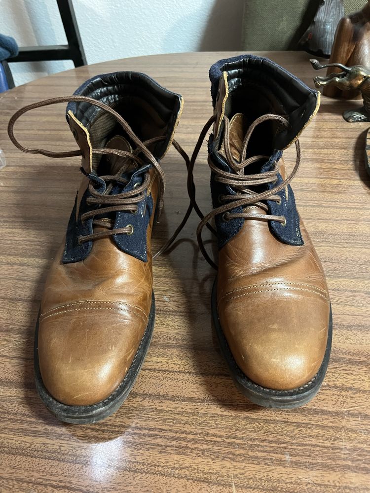 Bonitas botas em pele